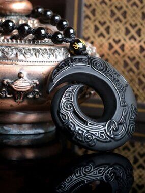 Black Obsidian Necklace Shield of Protection Balance your Aura Clarity & Style